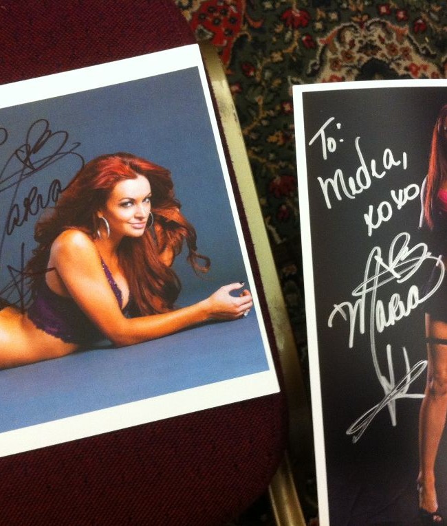 Maria Autographs at WrestleReunion